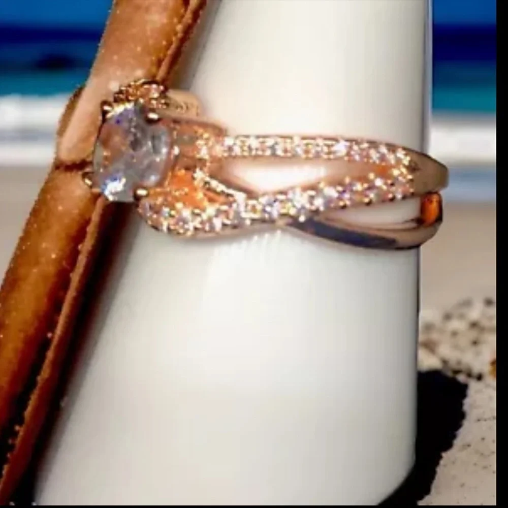 14 Kt Rose Gold & Sterling Silver Main 💎 Moissanite W/Moissanites Lining Ring